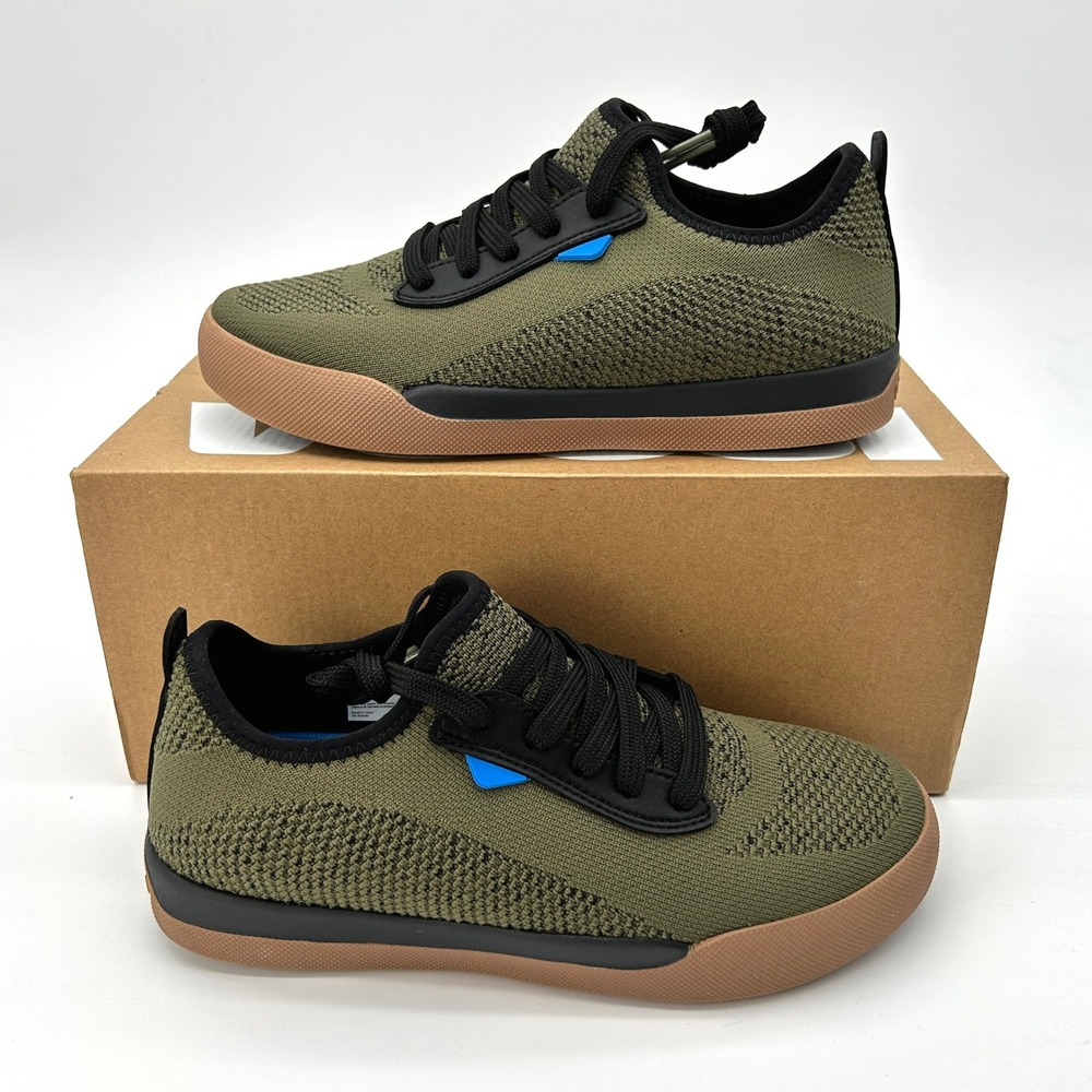 Vessi Weekend Womens Sneakers Size 7 Moss Green Black Waterproof Shoes Vegan NEW